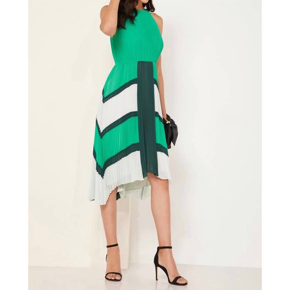 NEW TED BAKER nellina dip hem pleated dress in green - Picture 2 of 3